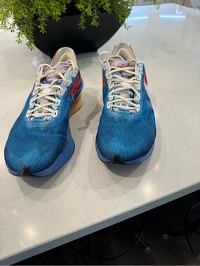 Nike Men’s Vaporfly 4 Running Shoes